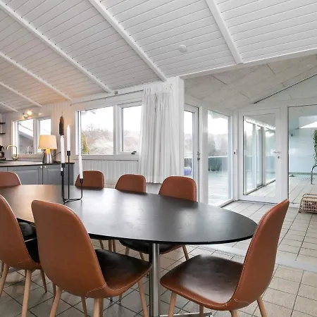 12 Person In Hj Rring * Lønstrup