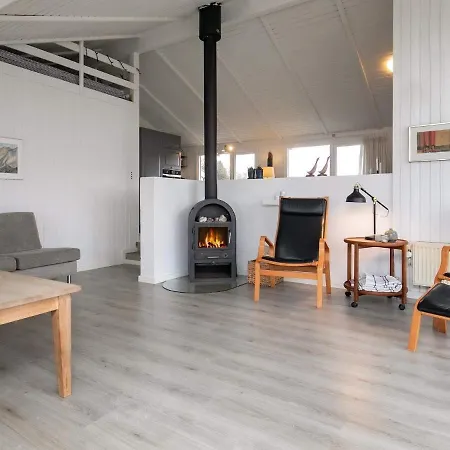 12 Person In Hj Rring * Lønstrup